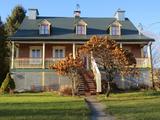 6279, avenue Royale