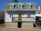 9025, avenue Royale