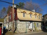 9081, avenue Royale
