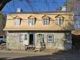 9081, avenue Royale