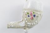 Pipe. Détail décor, côté droit du fourneau