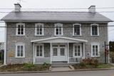 7860-7864, avenue Royale
