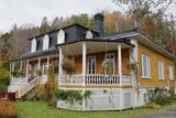 8363-8365, avenue Royale