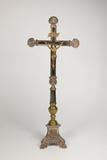 Crucifix d'autel. Vue générale
