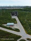 Vue aérienne, poste LG-2. Porte d'accès à la centrale souterraine Robert-Bourassa, 2011. Hydro-Québec. 2011-206-086635