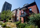 Site patrimonial du Quartier-du-Musée. Édifices situés sur la rue Champlain