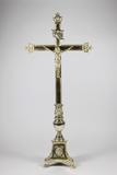 Crucifix d'autel. Vue générale