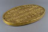 Plaque de construction du Chesterfield. Vue avant, en angle