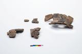Fragments de vase. Faces externes, vue en angle