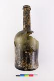 Bouteille à boisson alcoolisée de forme cylindrique allongée. Côté B