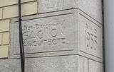 Annexe de 1955. Pierre de date et signature de l'architecte