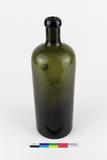 Bouteille d'eau minérale. Vue générale