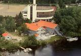 Esterel Ski Lodge (disparu). Esterel Ski Lodge et le centre commercial, 1990