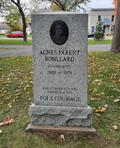 Plaque du monument d'Agnès Parent-Robillard