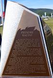 Plaque du monument de l'Odyssée acadienne de Carleton-sur-Mer (2 de 2), Vue latérale