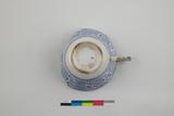 Tasse. Dessous