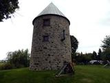 Moulin à vent de Contrecoeur. Vue de la façade latérale droite