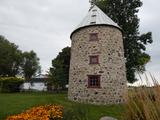 Moulin à vent de Contrecoeur. Vue de la façade latérale gauche