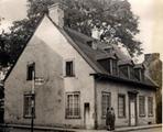 Maison Georges-De Gannes. Maison construite en 1754 et habitée au XIXe siècle par Vallières de Saint-Réal