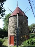 Moulin à vent Grenier. Vue arrière