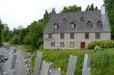 Moulin de La Chevrotière. Vue générale du moulin et de la rivière