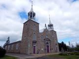 Église de Saint-Joachim. Vue d'angle de la façade principale et la façade latérale gauche