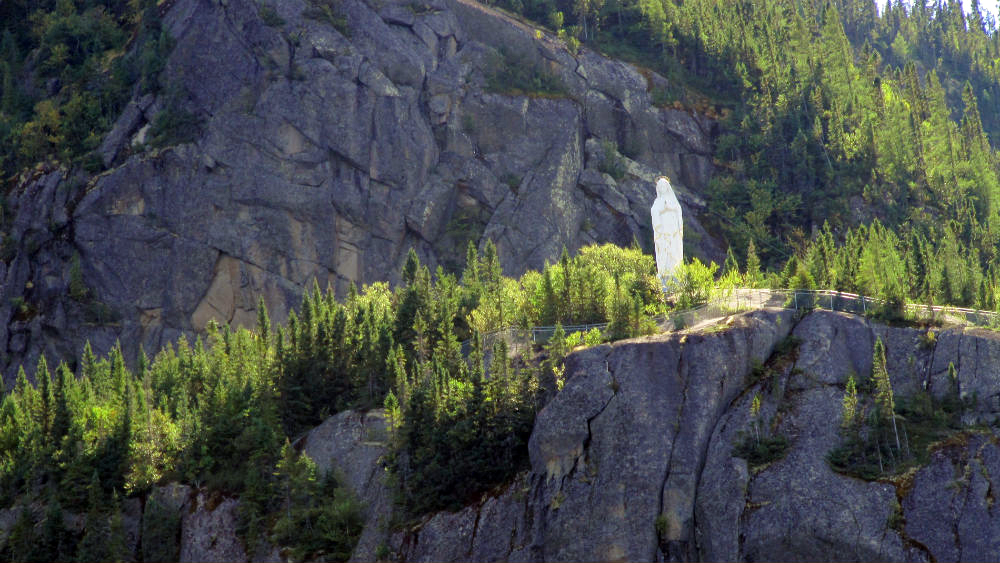 Notre-Dame du Saguenay / #CanadaDo / Best Cave Trails in Quebec