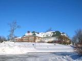 Chalet du Club-de-Golf-Rivermead. Vue avant