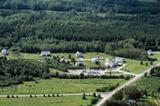 Village gaspésien de l'Héritage britannique. Vue aérienne