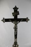 Crucifix d'autel. Vue de détail - crucifix