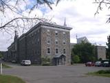 Site patrimonial de l'Abbaye-Notre-Dame-du-Lac-à-Oka. Vue latérale