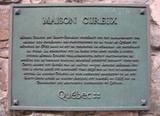 Plaque de la maison Michel-Cureux. Vue avant