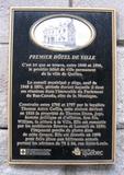 Plaque du premier hôtel de ville de Québec. Vue avant