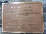 Plaque des Filles du Roy. Vue avant