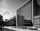 Palais de justice de Montréal. Vue extérieure du "nouveau" palais de justice de Montréal, vers 1978.