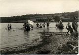 Cérémonie - hurons se précipitant à l'eau pour accueillir le canot de Joseph Le Caron et Samuel de Champlain - 3 août 1923