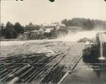 Installations de la James MacLaren Company sur les rives de la rivière La Lièvre à Buckingham - 10 juin 1898