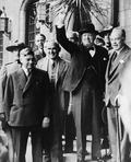 Deuxième conférence de Québec. L'Hon. Winston Churchill et W.L. Mackenzie King avec les parlementaires au Château Frontenac pour la conférence de Québec